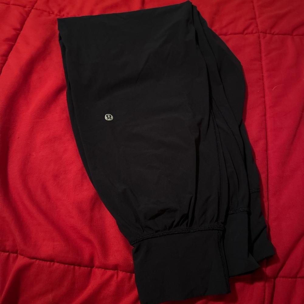 Lululemon studio dance joggers!